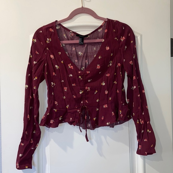Forever 21 Tops - NWOT F21 crop top